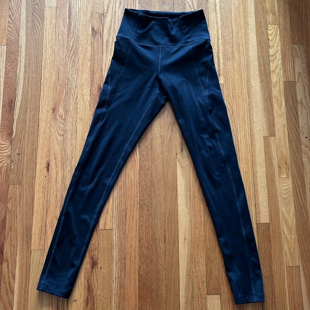 Black Girlfriend Collective leggings